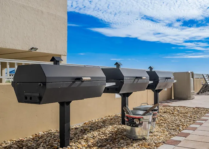 Phoenix Gulf Towers 602 Apartment