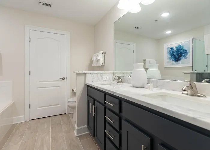 Phoenix Gulf Towers 602 Apartment